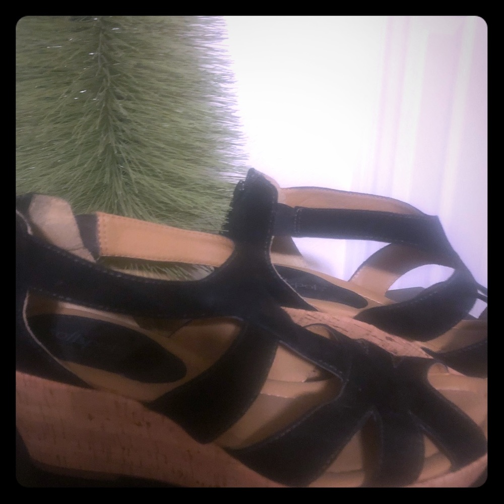 Comfy!Black Softspots sandals. Excellent condition